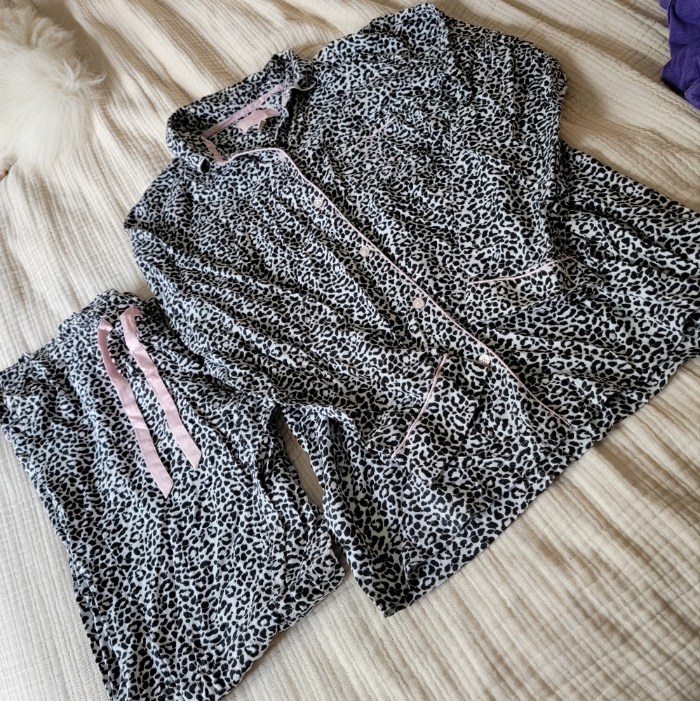 Victoria's secret pajama set size medium